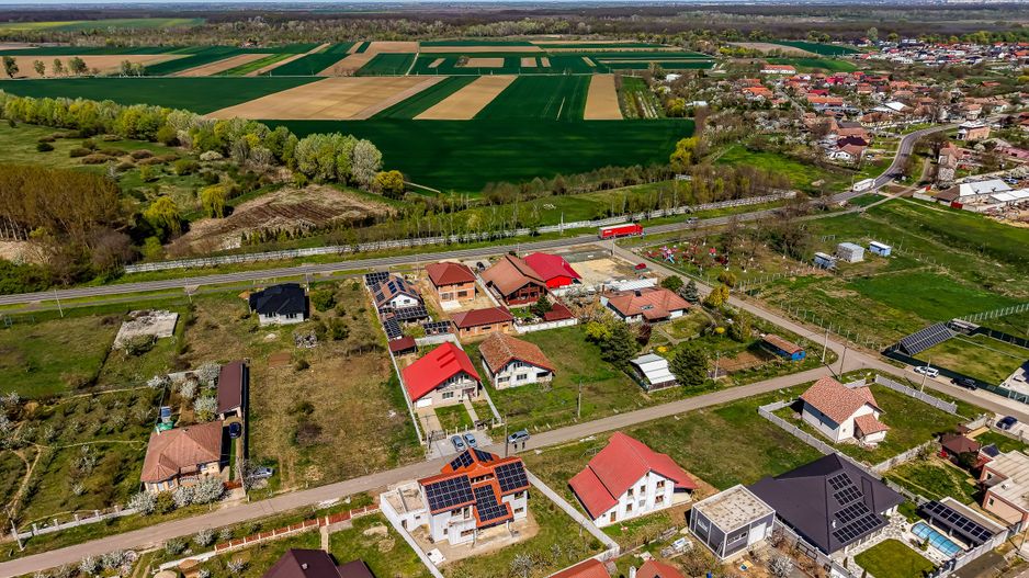 🏡 Casă P+1 la gri | 239 mp construiți | Călugareni -14 km de Arad - Poză 11