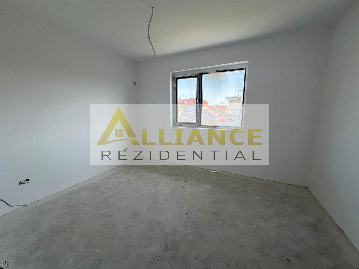 Vila Individuala - 5 camere-3 bai-Strada Miorita-500 M  de STV - Poză 14
