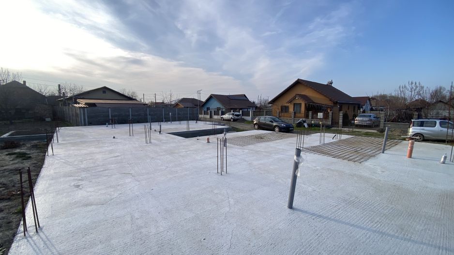 COMISION 0%, Duplex 200 mp, Teren 704 mp, Utilitati , Utvin, Centru - Poză 3