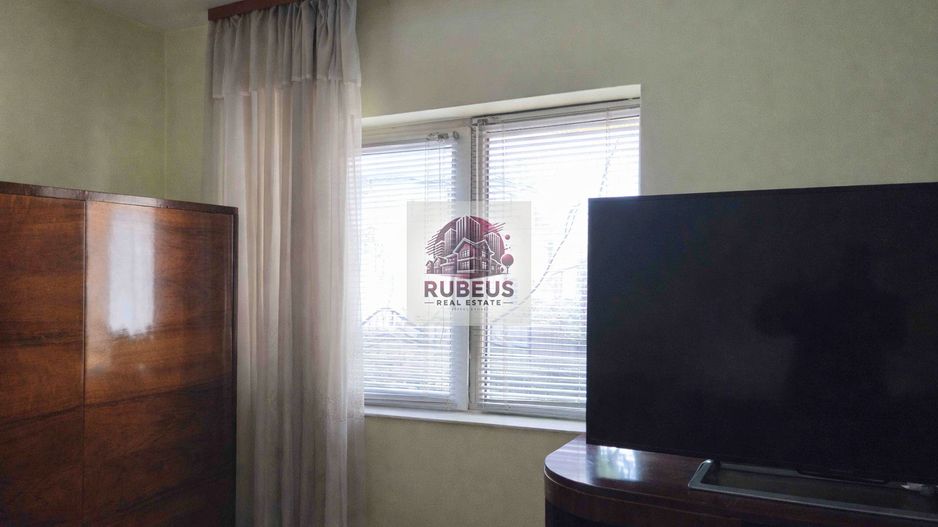 Casa cu personalitate in Calomfirescu – spatiu, liniste si teren gener - Poză 13