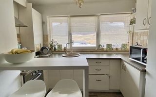 Apartament 3 camere, pe 2 niveluri, Florești, zonă centrala. - Poză 3