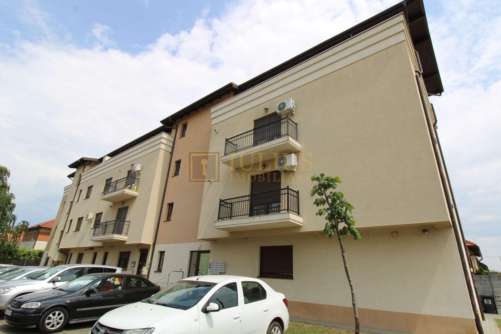 Stadion/Complex Studentesc;3 camere, 2 dormitoare egale, centrala proprie si AC. - Poză 1