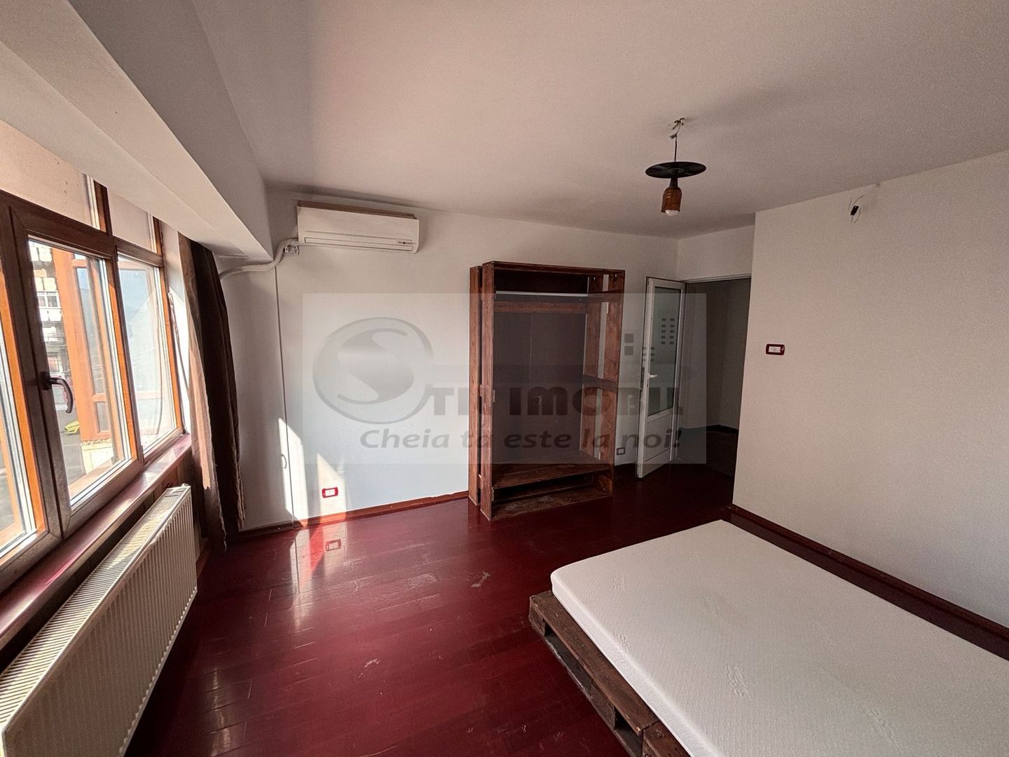 Apartament 3 camere Decomandat, et. 1, bulevard GARA- 445 EURO - Poză 10