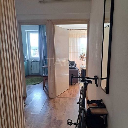 Apartament 2 camere, zonă centrală – ideal pentru locuit sau investiți - Poză 3