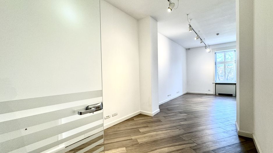 Spațiu Birou - Imobil complet renovat - Poză 19