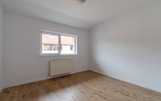 Apartament renovat cu 2 camere + loc de parcare de vanzare Floresti - Poză 3