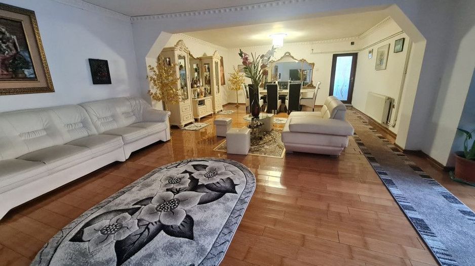 Vilă cu studio muzical și 7 camere – Calea Severinului, Târgu Jiu - Poză 2