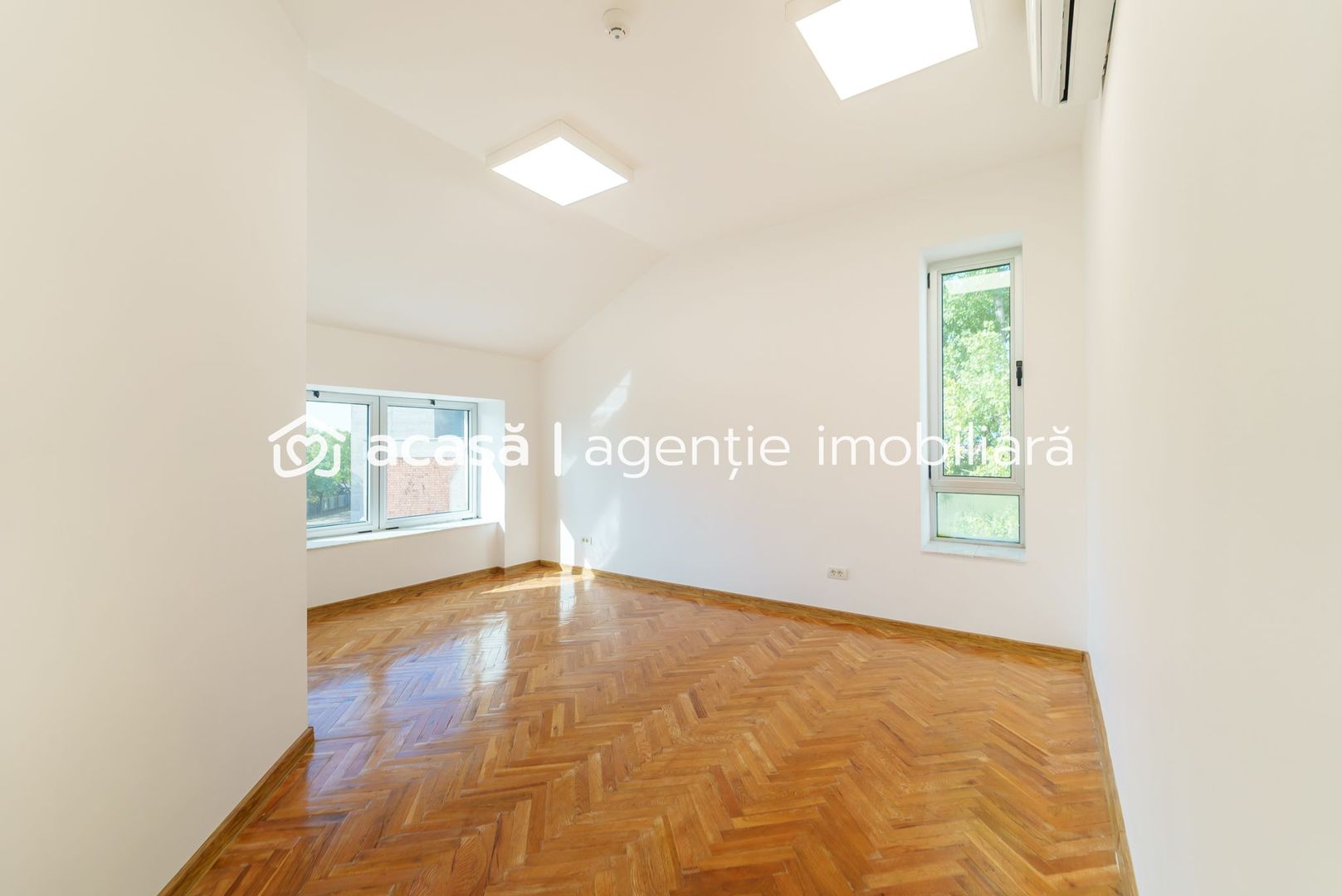 Spațiu pentru sediu firmă în clădire de birouri. - Poză 12