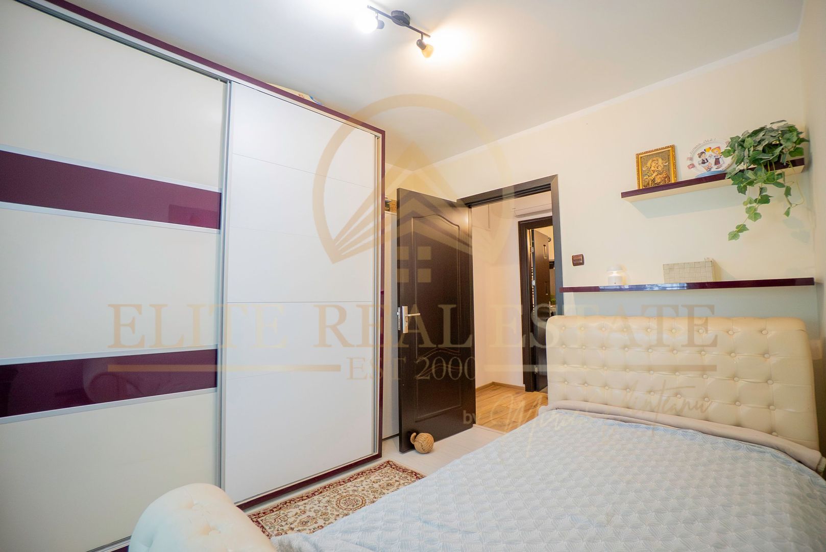 Capitol - Vânzare 3 camere,  etaj 1 , mobilat si utilat complet. - Poză 12