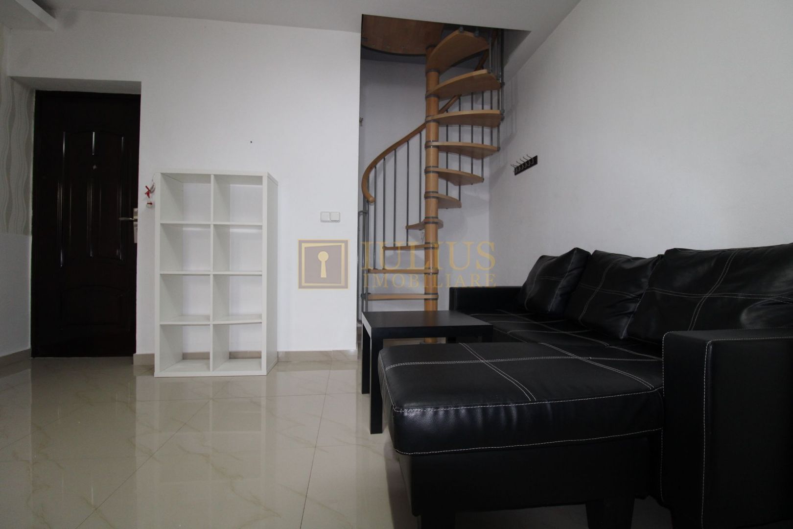 1 camera, loc de parcare,in spate la City of MARA - Poză 3