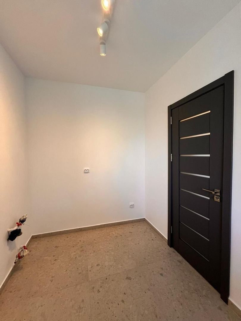 Apartament cu doua camere semidecomandat, piata Domenii - Poză 6