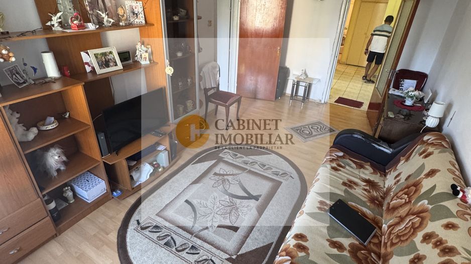 3 Camere Decomandat | 2 Bai | Etaj 4/8 | 75mp totali - Poză 2