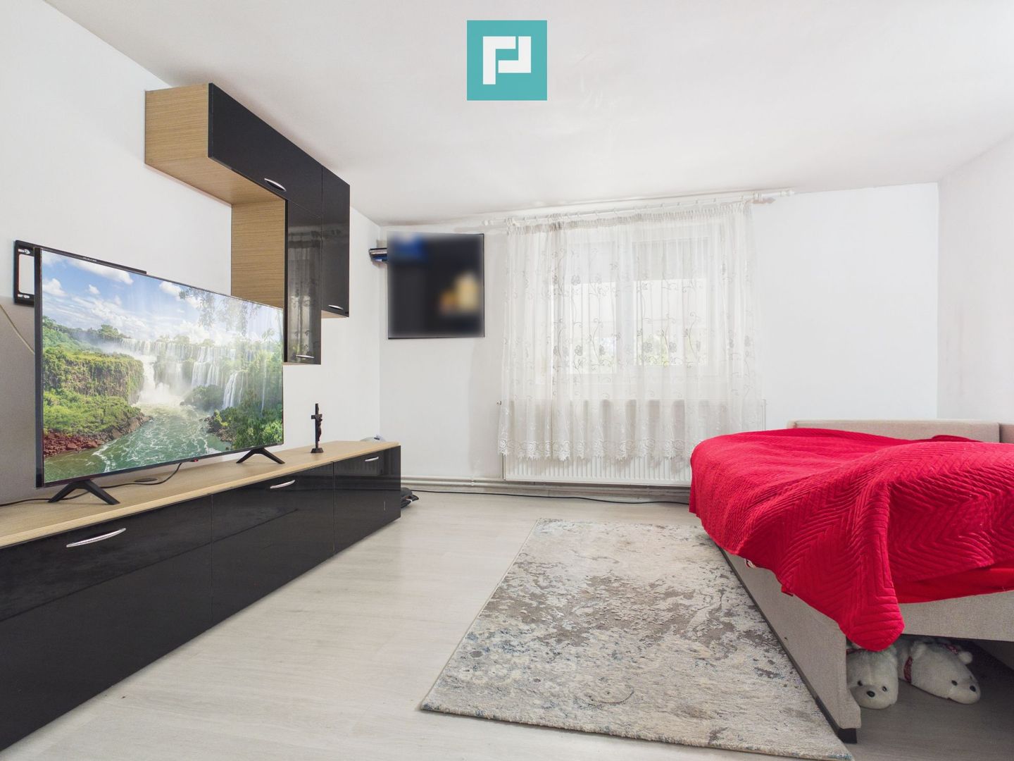 Casă retrasă Pișchia – 4 camere, teren 920 mp - Poză 2