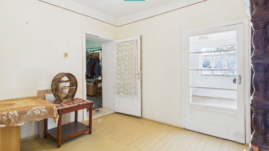 Casă+spaţiu comercial în Ghioroc, vânzare în rate - Poză 7