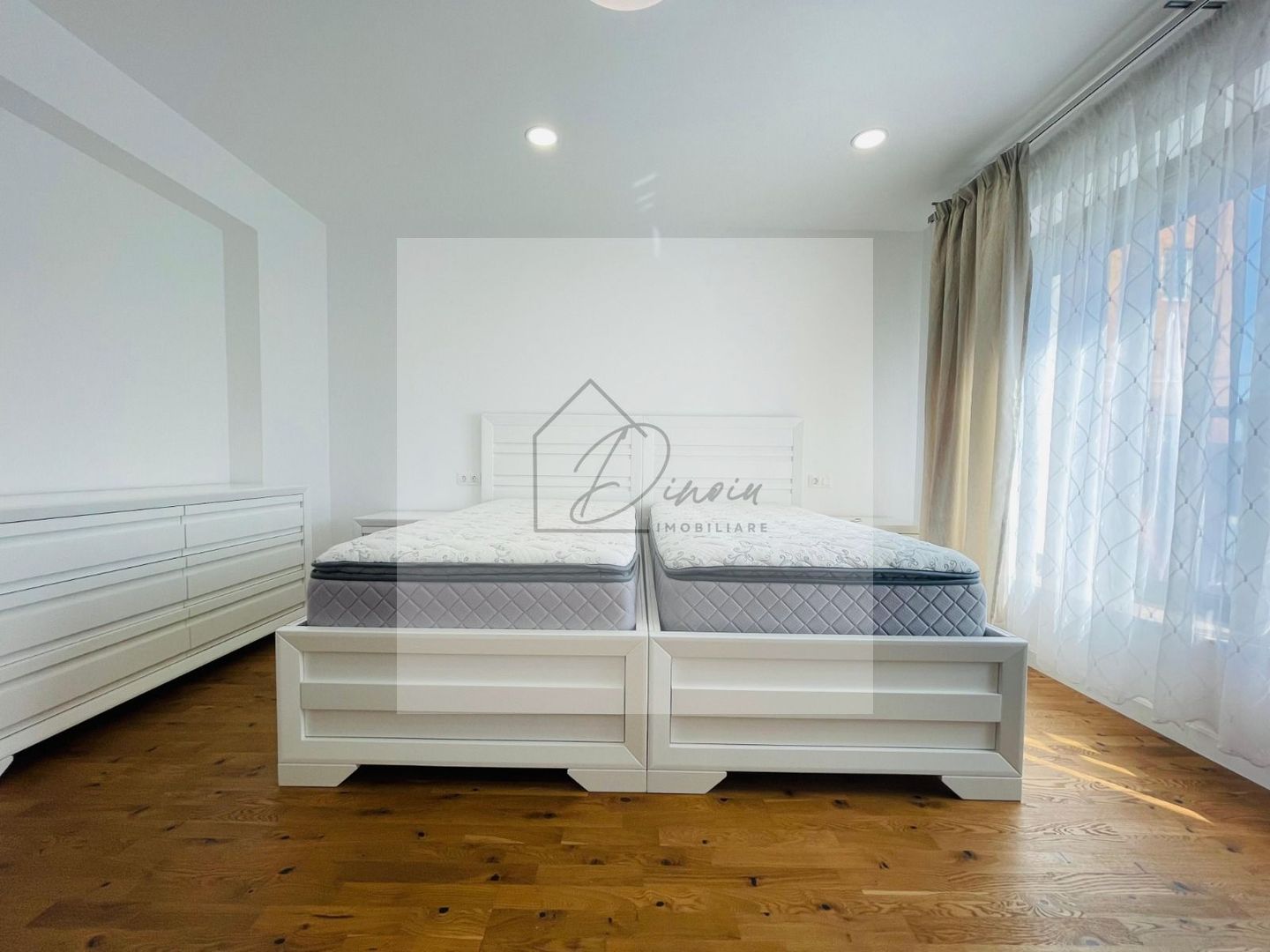 2 camere Premium I Vedere Panoramica I 82 mp - Poză 16