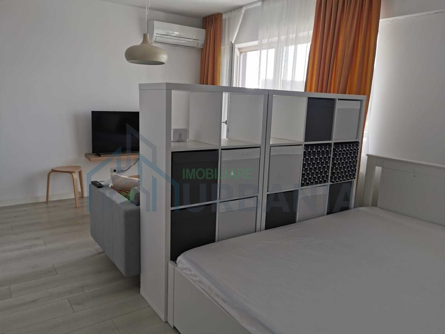 Apartament cu o cameră în Conest Vision, Iași - compartimentare living, dormit și spațiu de lucru - Poză 2