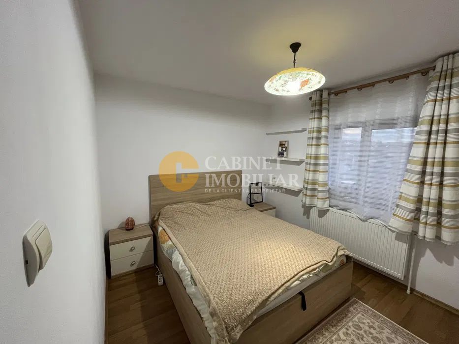 Cug Etaj 3 cu Pod Apartament cu 2 Camere Decomandat 60 mp - Poză 4