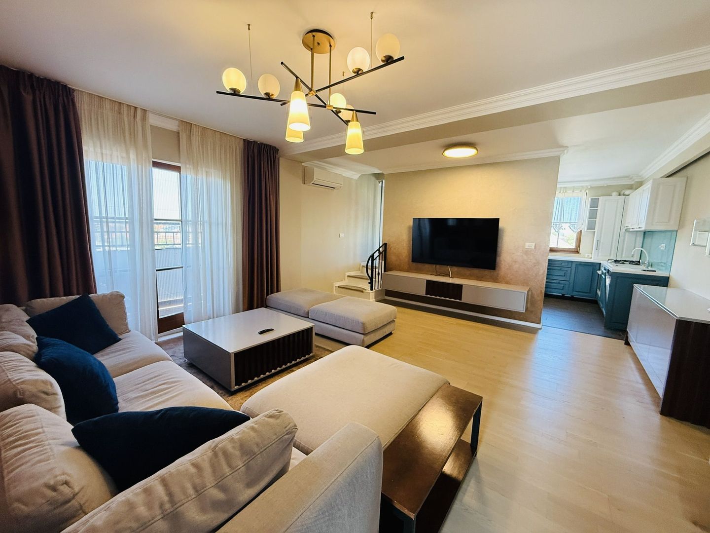 Giroc | 3 camere cu scara interioara |  117 mp | Mobilat-Utilat | 2 parcări - Poză 2