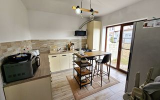 1/2 Duplex, 4 camere, mobilat, utilat, 230 mp, zona Lipoveni - Poză 5