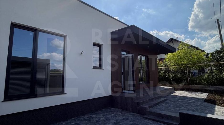 Vânzare, casă, 110 mp + 3 ari, strada Frasinilor, Ialoveni - Poză 1