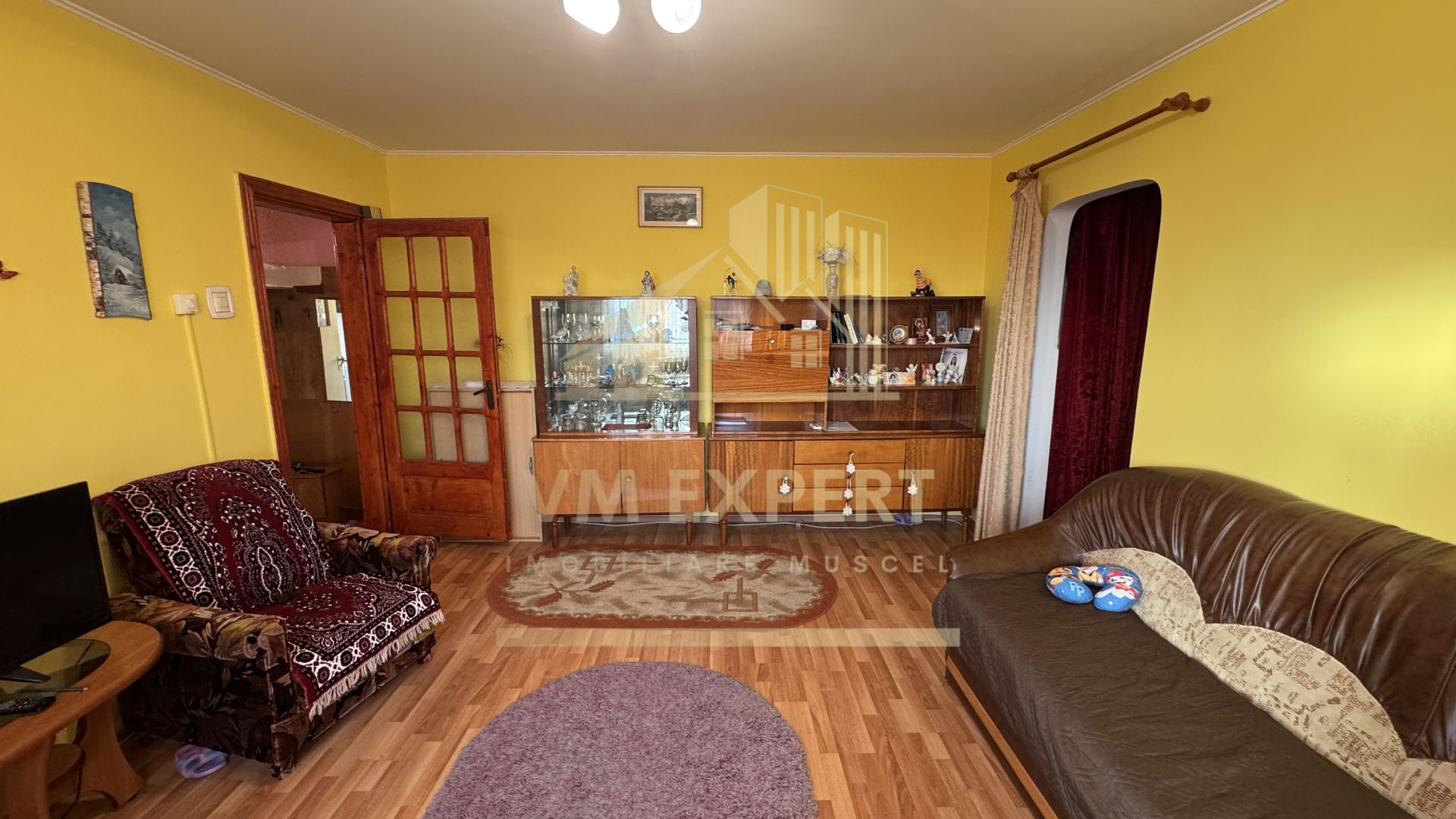 APARTAMENT 2 CAMERE ETAJ 4 VIȘOI CAMPULUNG - Poză 3