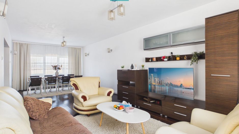 Casă individuală 8 camere - Dudeștii Noi - Poză 4