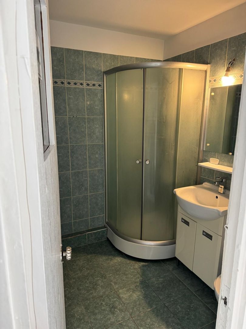 De închiriat: apartament 3 camere - nemobilat - ideal birou - Gorjului - Poză 11