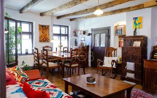 CASA INDIVIDUALA IN CENTRUL ISTORIC AL SIBIULUI - Poză 2