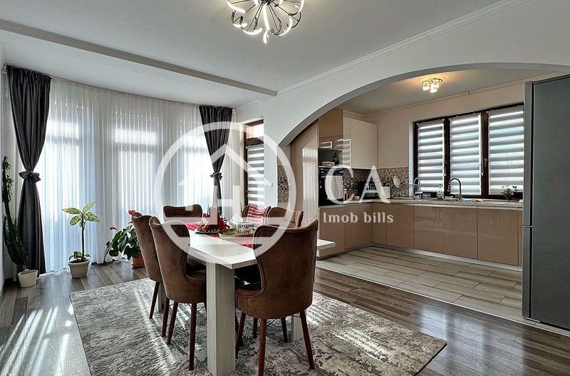 Casă de vânzare cu 4 camere în Santandrei, Oradea - Poză 1