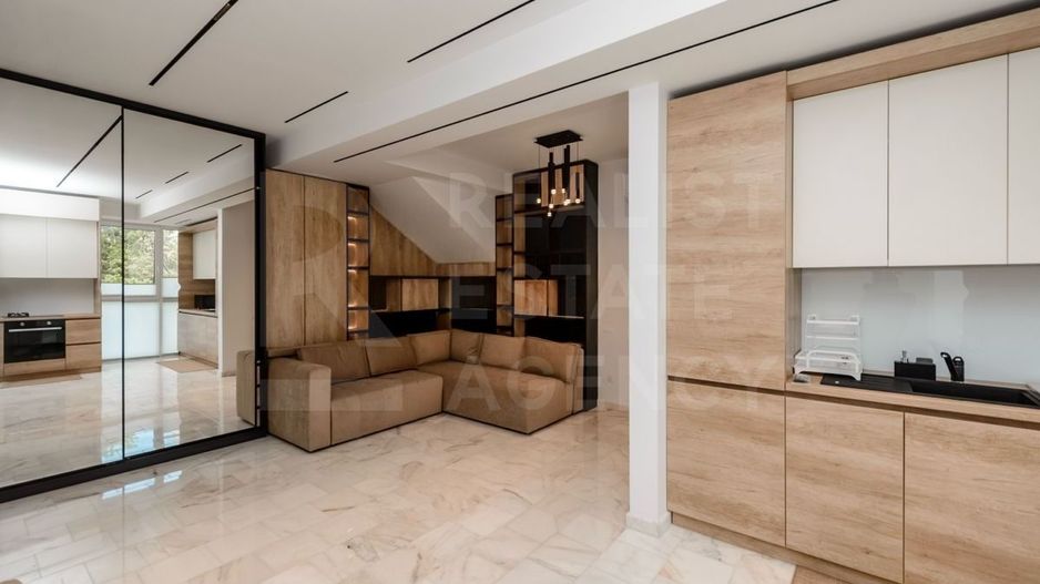 Chirie, apartament, 3 camere, str. Timiș, Centru - Poză 1