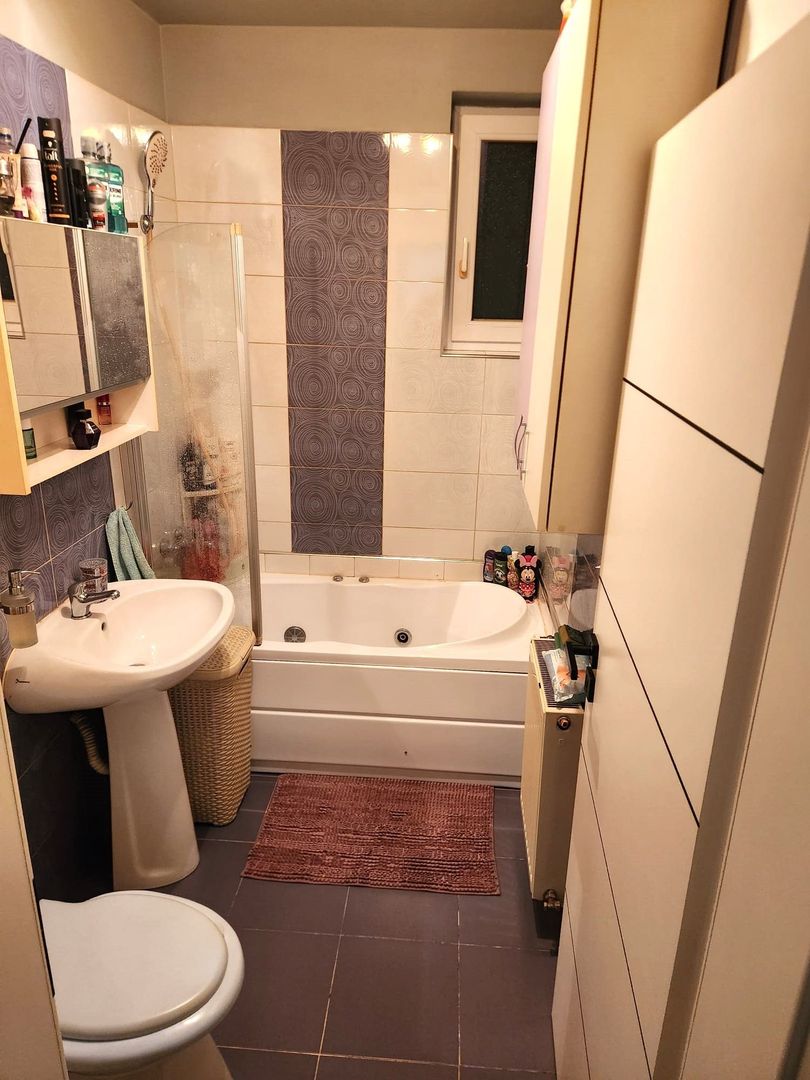 Apartament 3 camere la etaj intermediar, Zona Calea Surii Mici - Poză 8