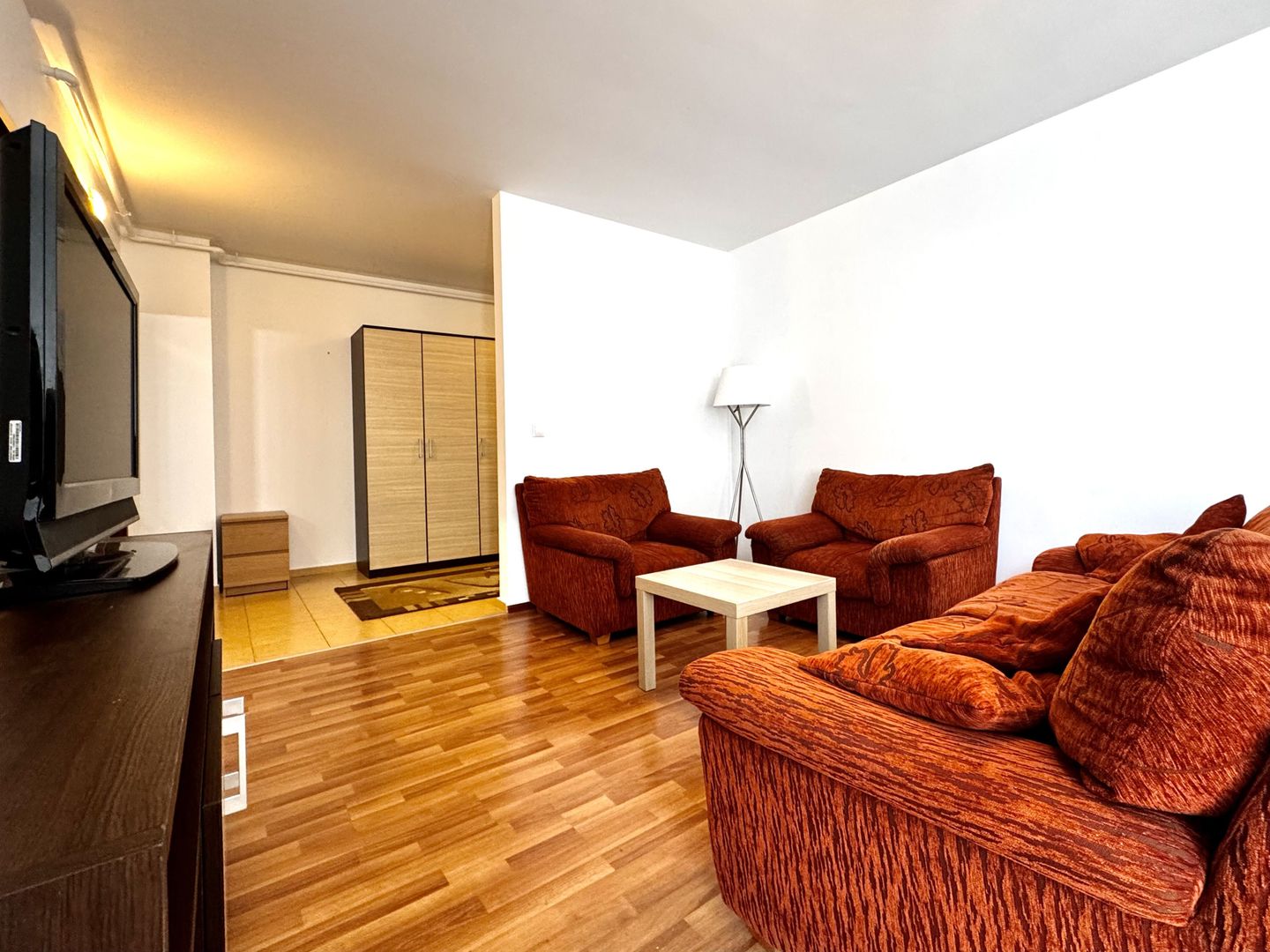 Apartament 1 cameră cochet, cu  parcare, terasă, in zona Aradului - Poză 3