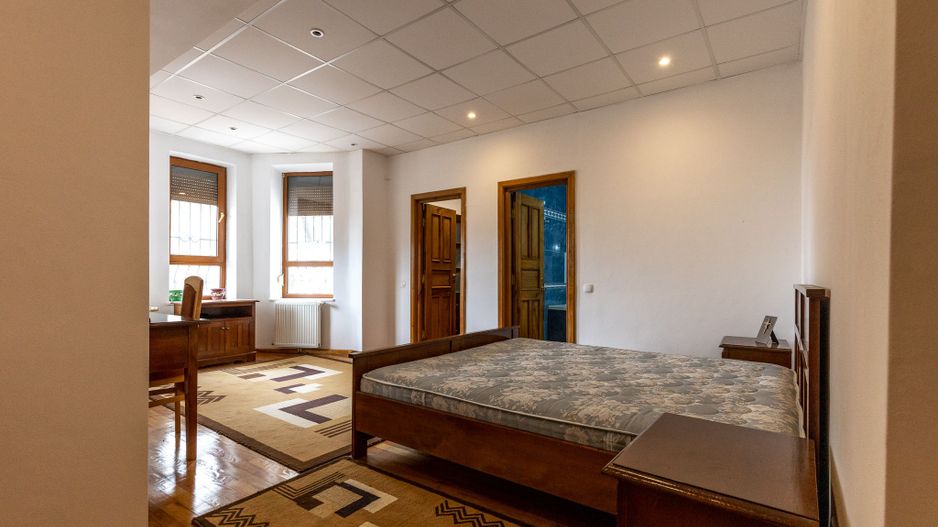 Exclusivitate - Imobil constructie 2001, priveliste deosebită, - Poză 15