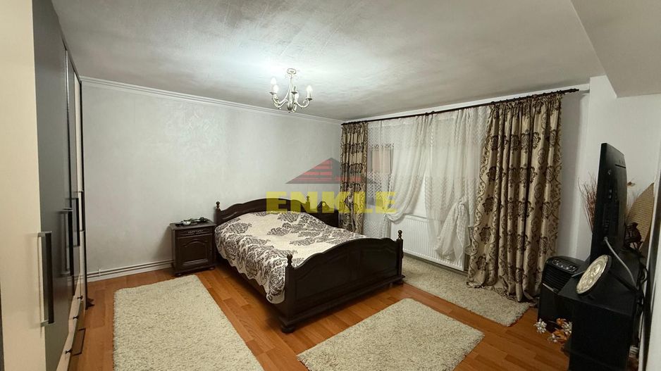 De vanzare apartament + teren generos în apropiere - Poză 8