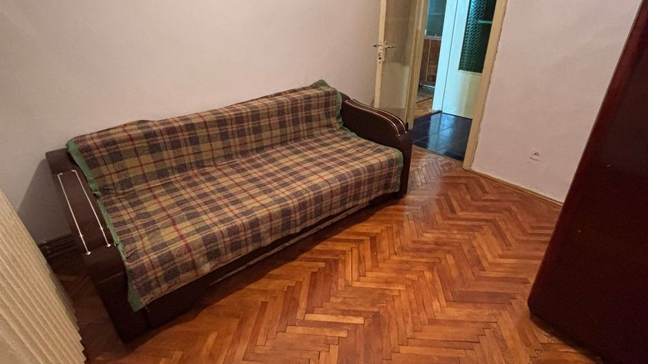 Apartament cu 3 camere de vanzare in Cugir - Poză 3