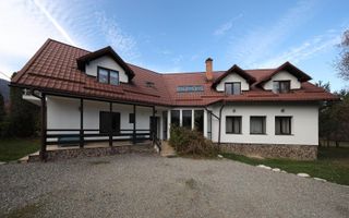 Vilă spațioasă de vânzare în Predeluț, Bran | 2000mp - Poză 50