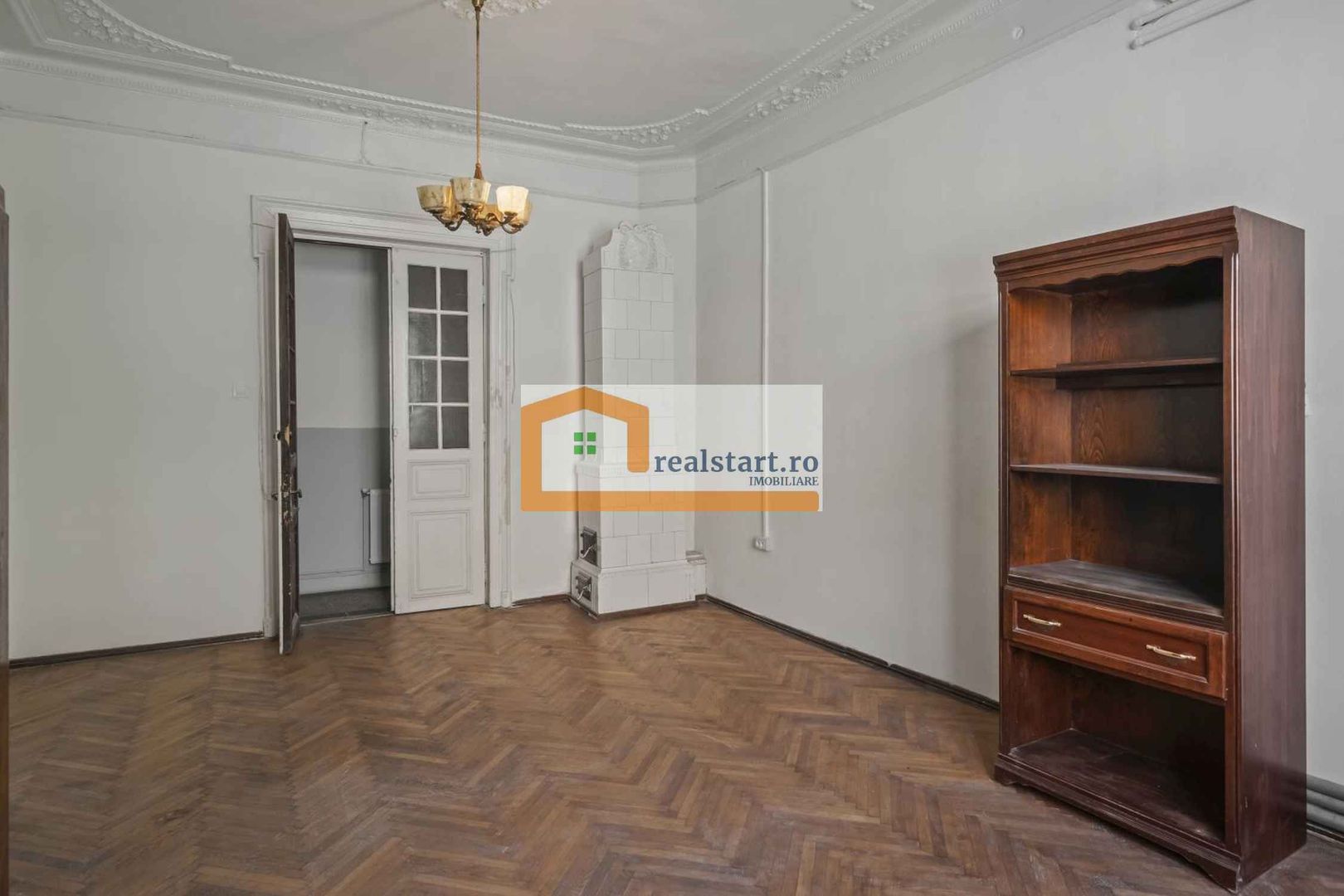 Vila individuala, S+P+E+Pod, curte 500mp, ideal Bistro-caffe, birouri - Poză 9