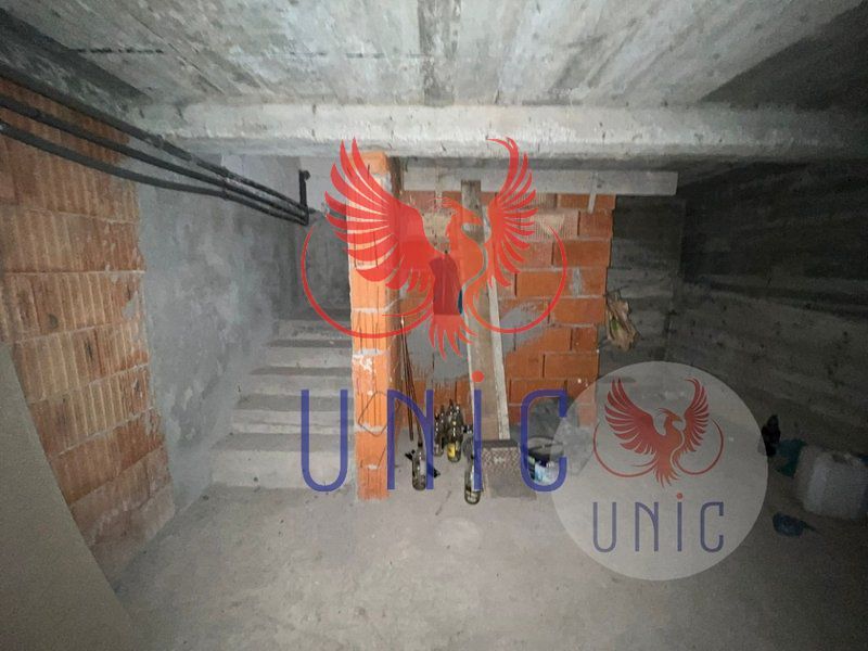 Casa, 4 camere, S+P+1E+M - Poză 15