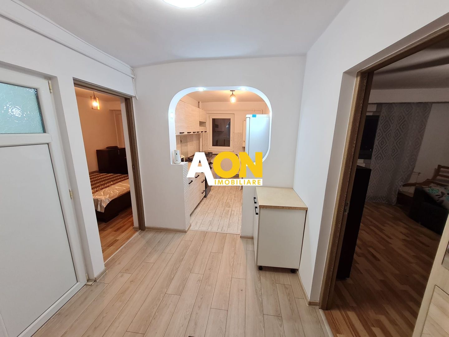 Apartament 2 camere, Etaj Intermediar,  Zona Parc Cetate - Poză 7