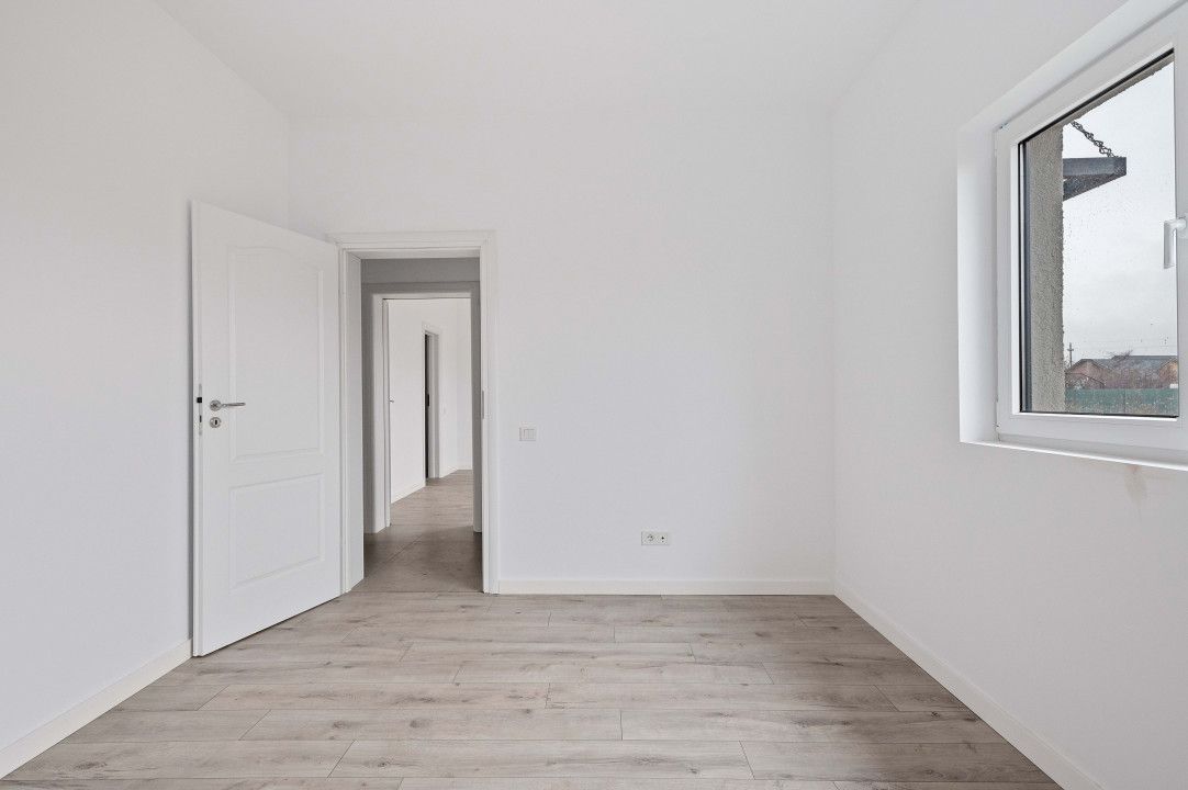 Casa Crevedia Parter Individuala - Comision 0 - Poză 8