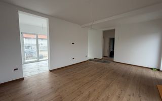 Finisat la cheie. Bucatarie inchisa. Acces asfaltat - Poză 3