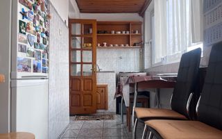 Parter!Vânzare apartament cu 3 camere - Târgoviște! - Poză 11