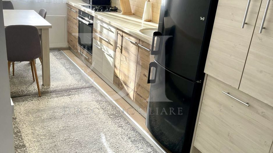 Apartament la cheie / etaj intermediar / Zona Eroilor - Poză 2