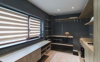 Apartament spatios cu balcon si terasa, complet mobilat, Europa! - Poză 15