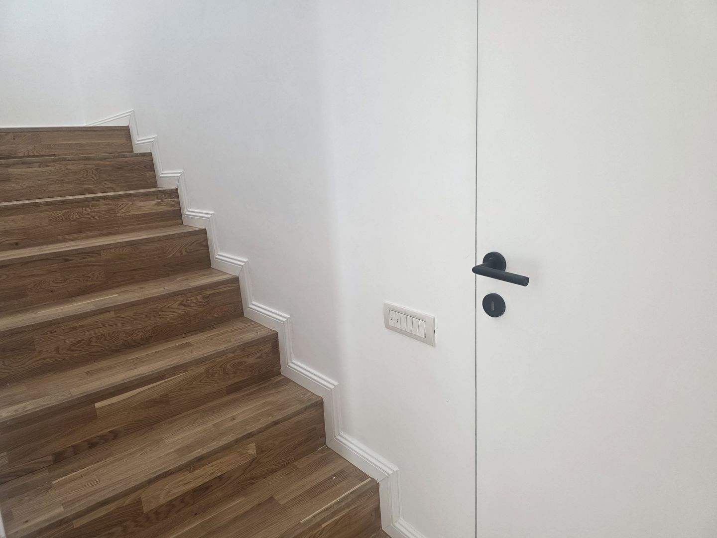 Vila LUX | 5 camere | TUNARI - Poză 3