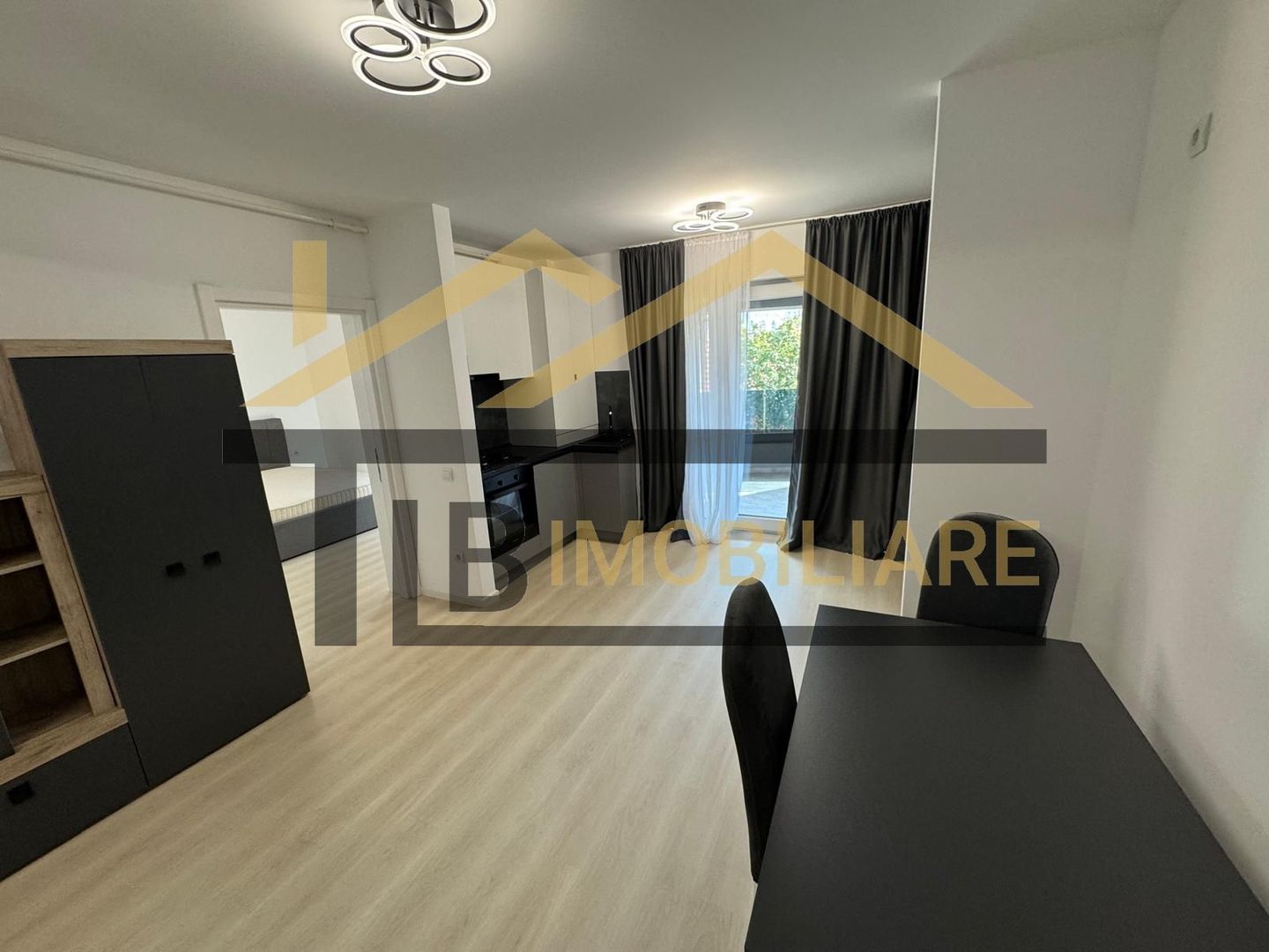 Apartament de 2 camere, 70mp, parcare, Zona Centrala - Poză 4