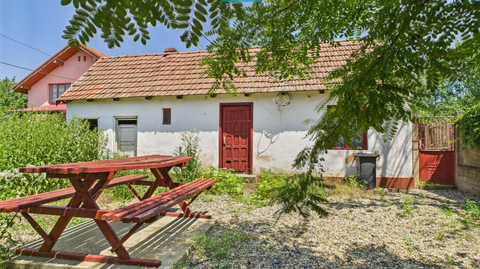 Casă de vacanță mobilată și utilată la Miniș - Poză 7