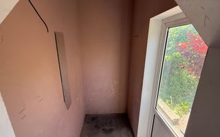 Casă de vânzare în satul Brăila, comuna Băcioi – locuință confortabilă într-un cadru liniștit și pitoresc - Poză 11