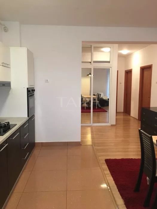 Apartament cu 3 camere de vânzare în zona Andrei Muresanu - Poză 4