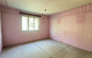 Casă 3 camere, Teren 1036 mp Front 22 m - Str. Florilor 46 - Carei - Poză 4